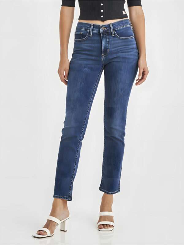 Super-comfortable jeans with a flattering straight leg